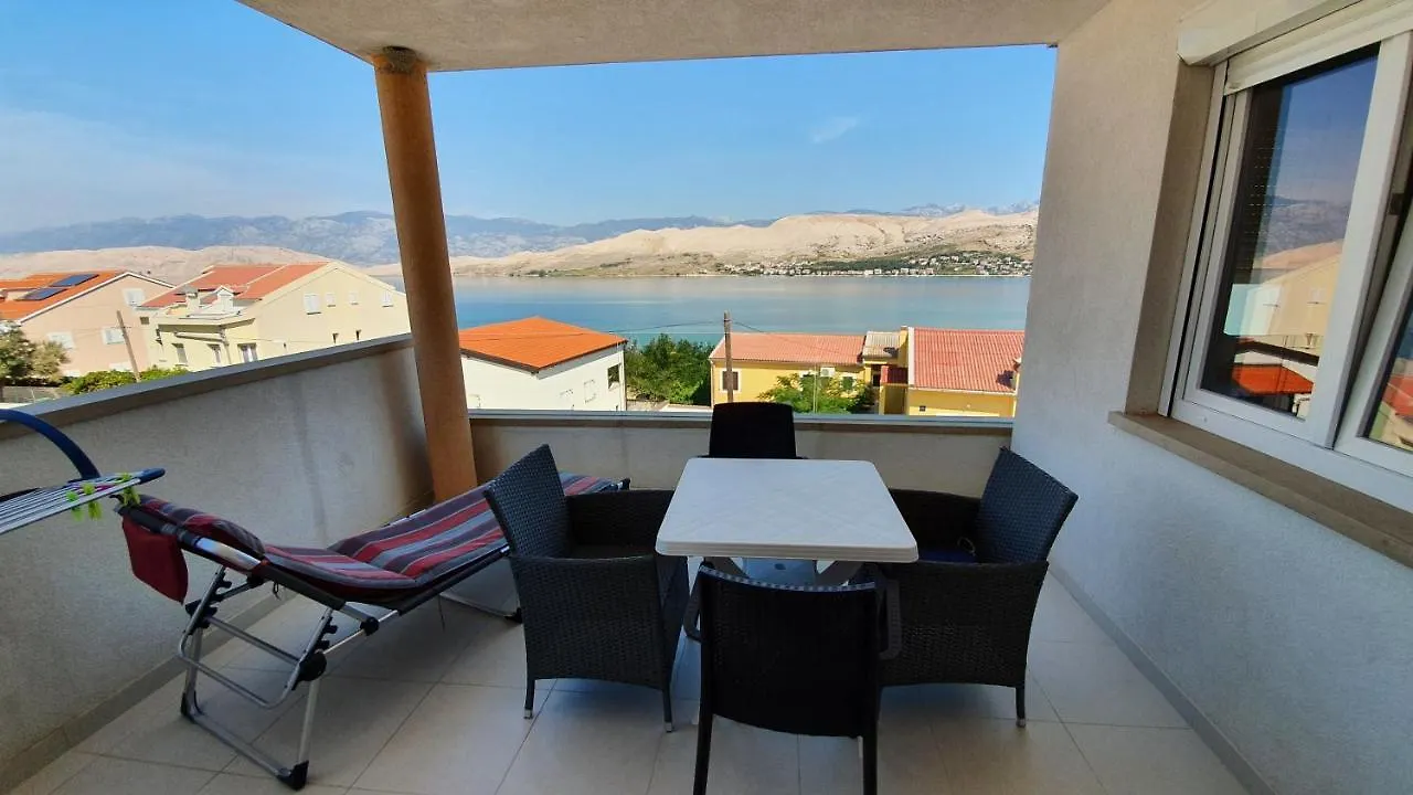 Sunny Deluxe Apartment Pag Town