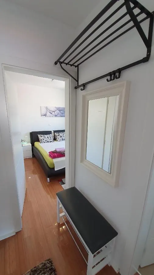 Sunny Deluxe Apartment Pag Town